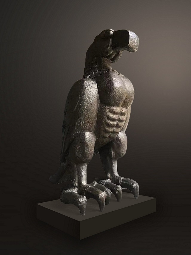 曾成钢《瞰》，铸不锈钢，93cm高X70cm长X50宽cm，2022年.jpg?x-oss-process=style/w10